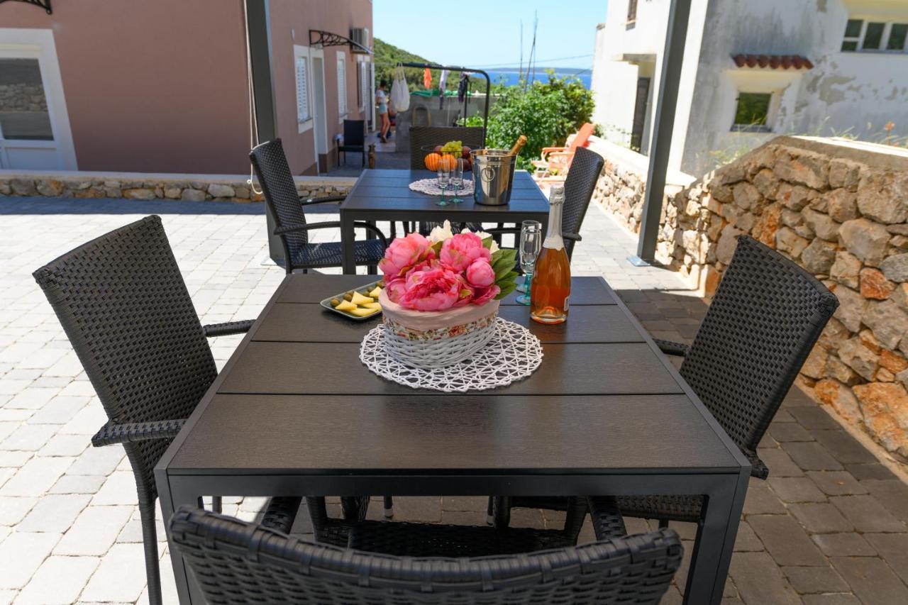 Rooms Forever Miholascica Exterior photo